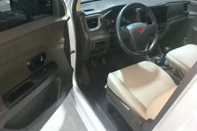 Wuling Hongguang V