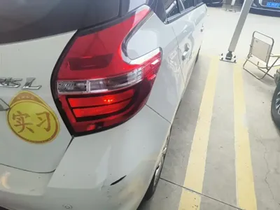 Toyota Yaris L