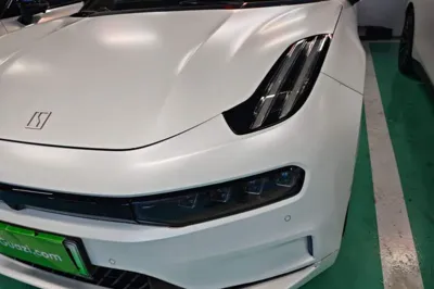 Zeekr 001