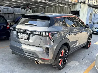 Lynk & Co 06