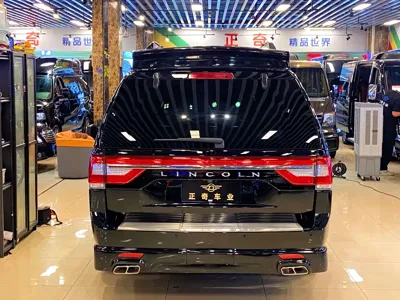 Lincoln Navigator