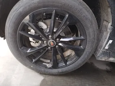 Hongqi HS3 PHEV