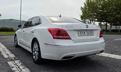 Hyundai Equus