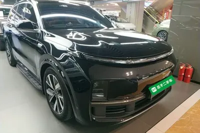 Li Auto L8