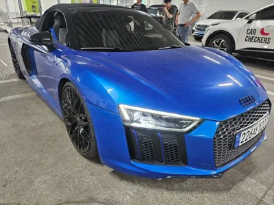 Audi R8