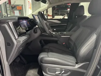 BYD M9