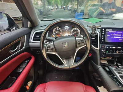 Honda UR-V