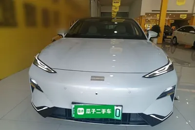 Geely Galaxy E8