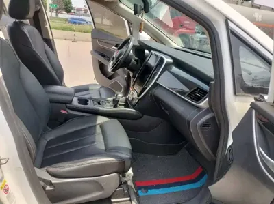 BYD MAX