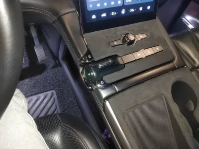 Nio ES8