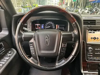 Lincoln Navigator