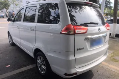Dongfeng Fengon 330