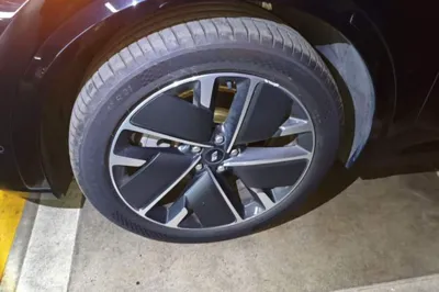 Li Auto L8
