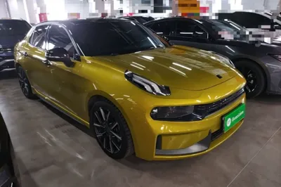 Lynk & Co 03