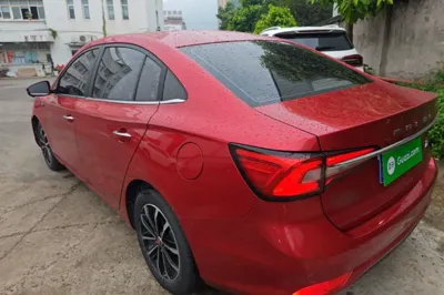 Roewe i5