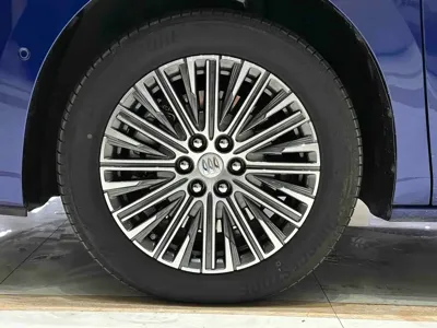 Buick GL8 Hybrid
