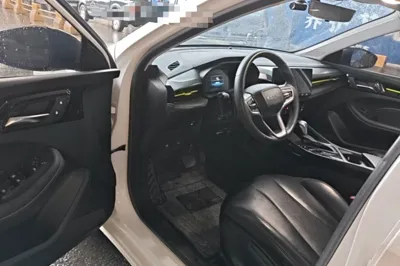 Roewe i5