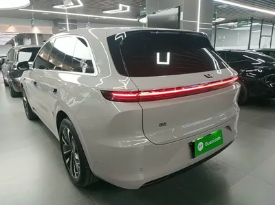 Li Auto L6