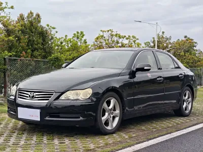 Toyota Reiz