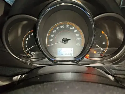 Toyota Yaris L
