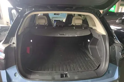 Hongqi HS3