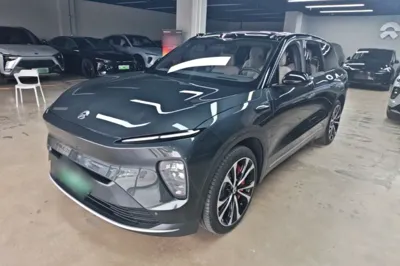 Nio ES8