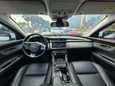 Jaguar XFL