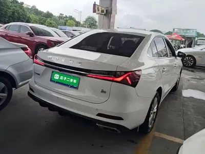 Roewe i5