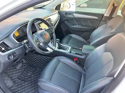 Roewe RX5