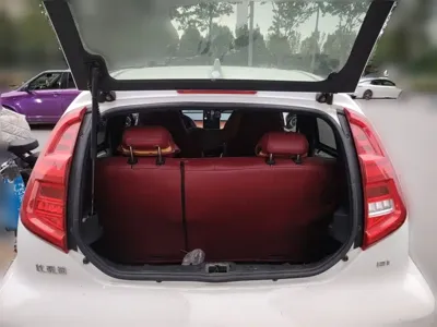 BYD e1