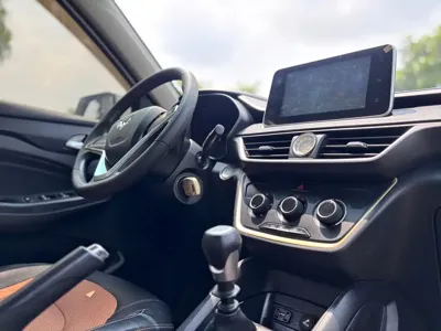 Wuling Hongguang S3