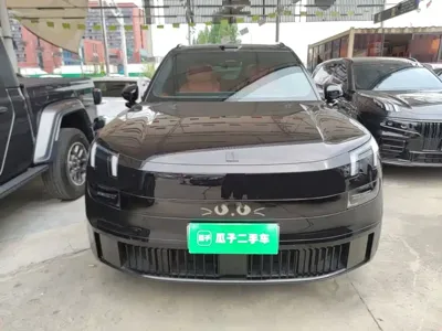 Lynk & Co 领克900