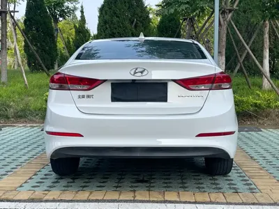 Hyundai Elantra