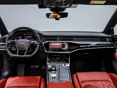 Audi A7L