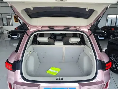 Geely ICON