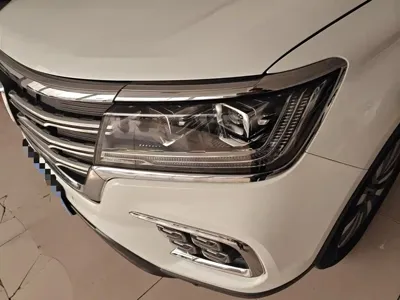 Roewe RX8