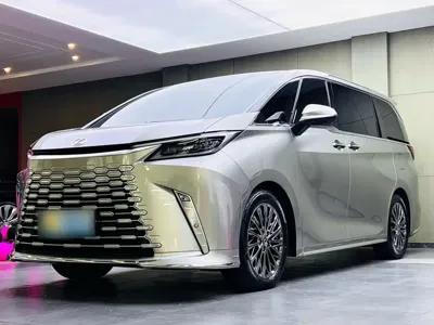 Lexus LM