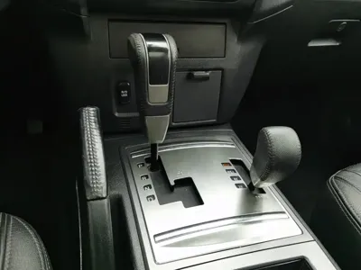 Mitsubishi Pajero (Import)