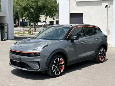 Lynk & Co 06