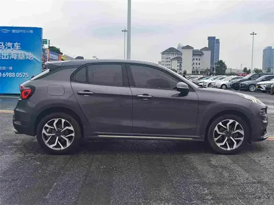 Lynk & Co 02