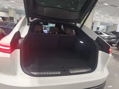 Nio EC7