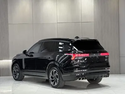 Lynk & Co 09