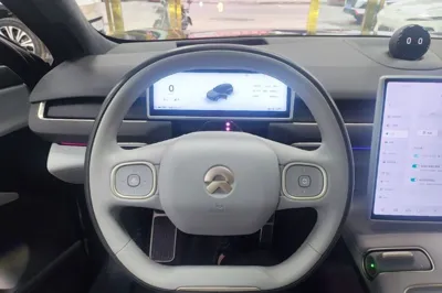 Nio ES8