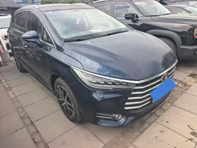 BYD MAX