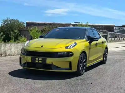 Lynk & Co 03