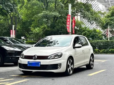 Volkswagen Golf GTI