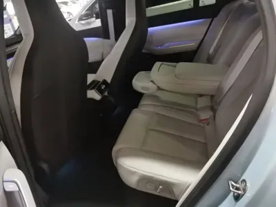 Nio EC7