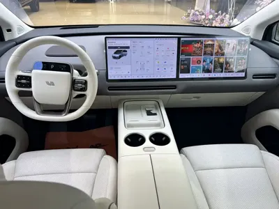 Li Auto 理想i8