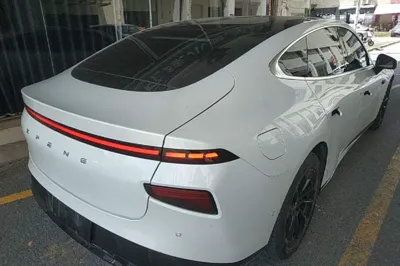 Xpeng P7