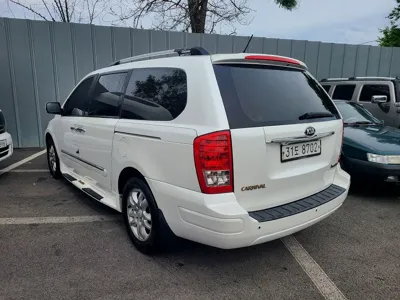 Kia Canival